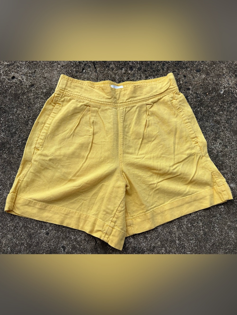 Lightweight Yellow Women's Bermuda Shorts with Front Pleats